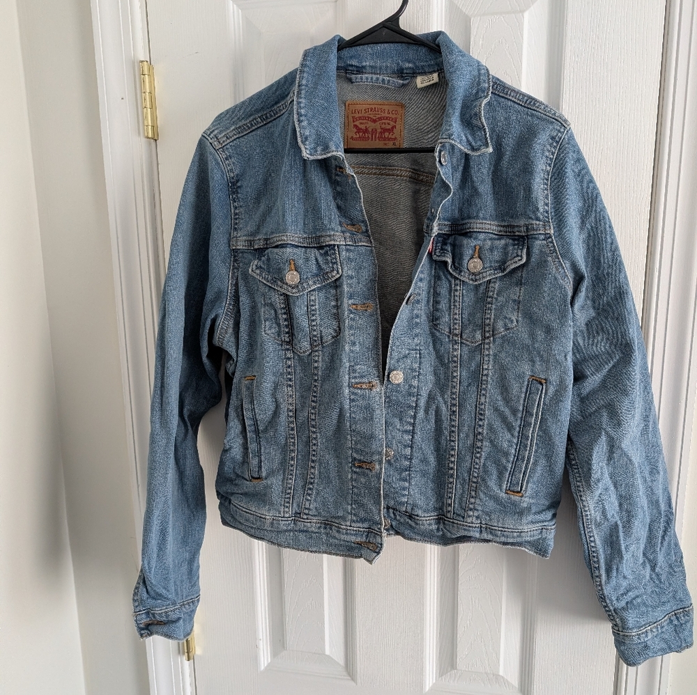 Levi's Women's Light Blue Jean Jacket